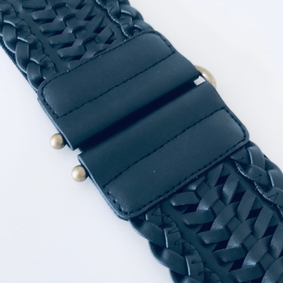 Vegan Braided Stretch Belt - Picture 5 of 9